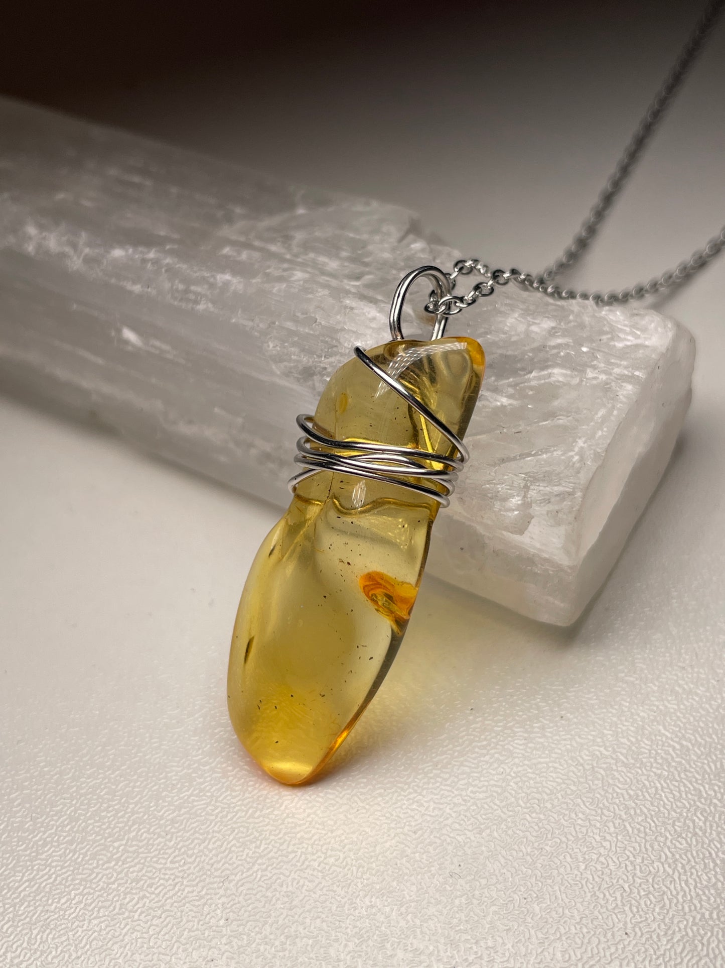 Amber necklace (stainless steel)