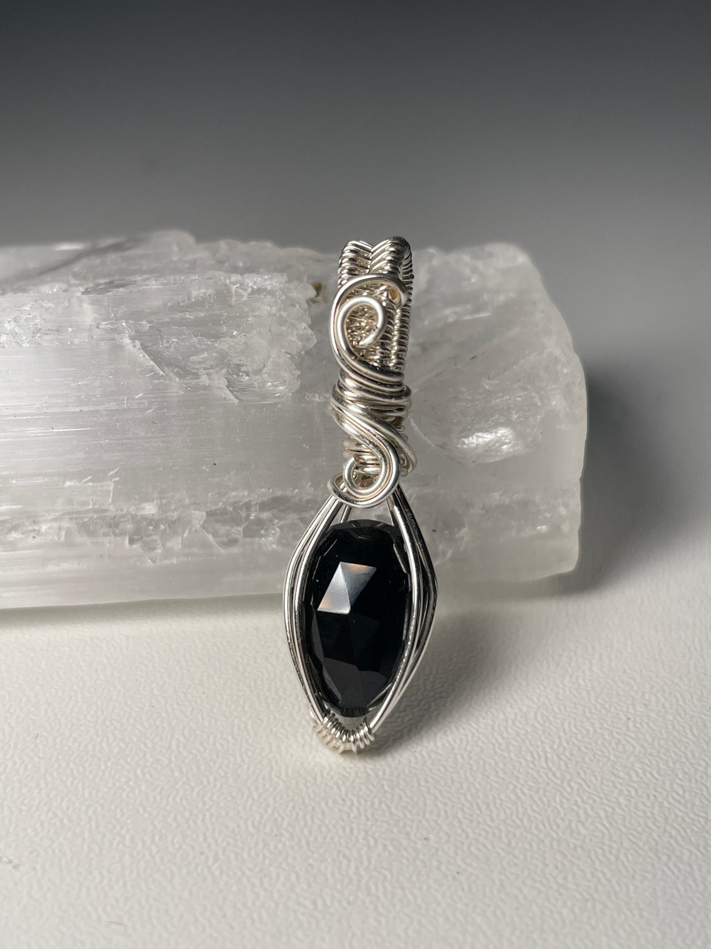 Black faceted spinel mini pendant