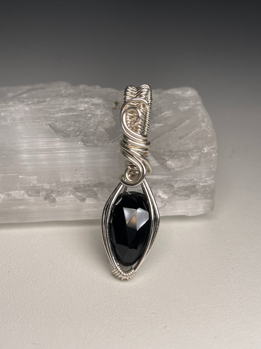 Black faceted spinel mini pendant