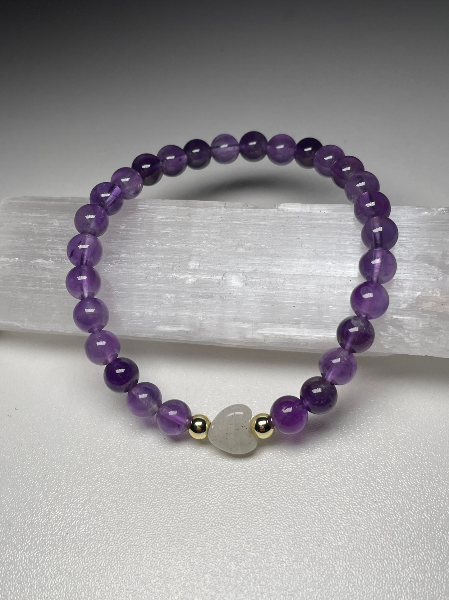 Amethyst gemstone stretch bracelet