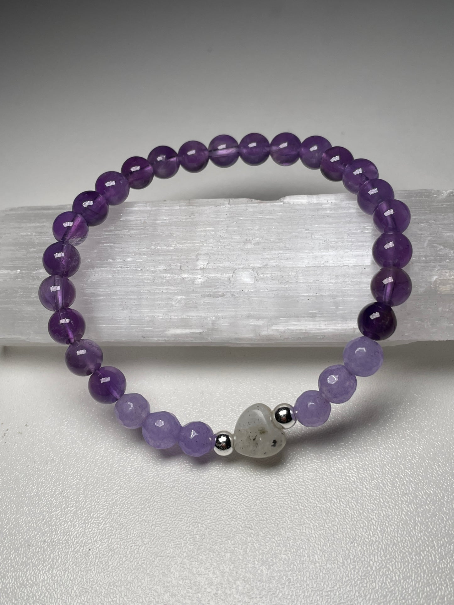 Amethyst gemstone stretch bracelet